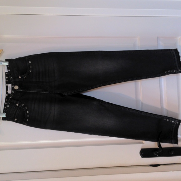 Sandro black high rise straight cut jeans with rivets, new with tags, size 34 - Picture 4 of 4